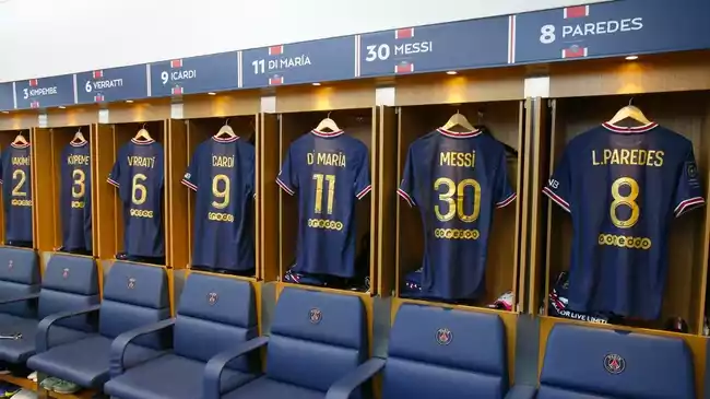 巴黎为梅西球衣定制金色号码  梅西：队友们也要享受