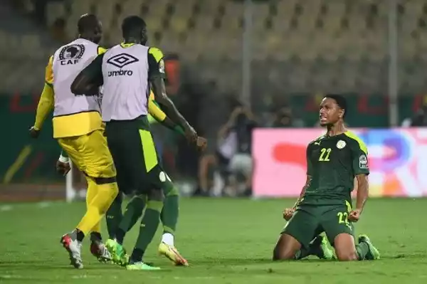非洲杯-马内1传1射建功   塞内加尔率先进非洲杯决赛