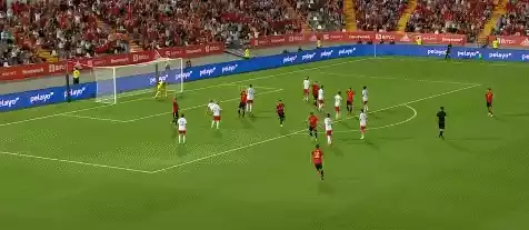 世预赛-索莱尔连场破门 曼城边锋进球 西班牙4-0